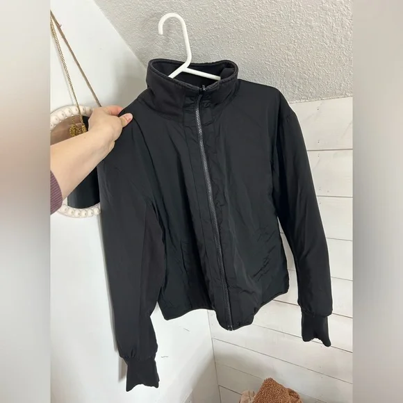 Reversible Lululemon Jacket - Picture 3 of 3